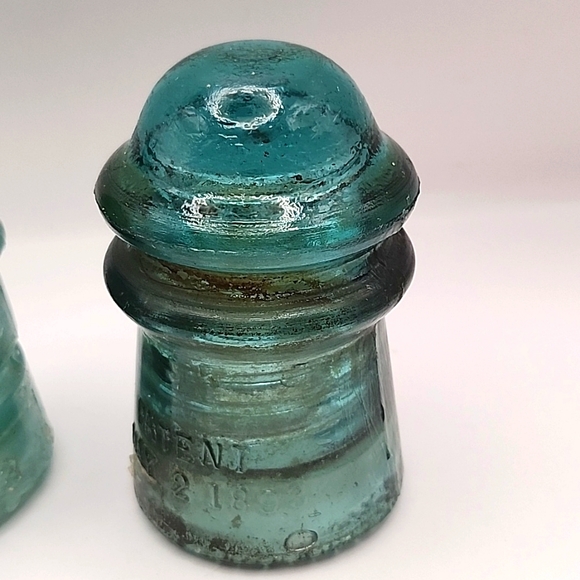 Vintage 1893 Hemingway No. 9 & 12 Glass Insulators - Picture 2 of 11